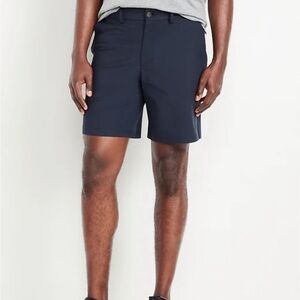 Old Navy Men's Tech Chino Hybrid 8in